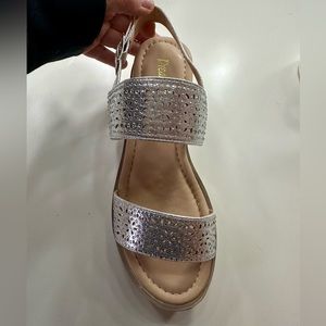 Dream Pairs Silver Sandals  size 6